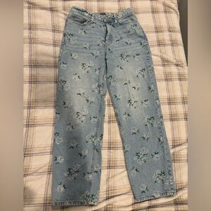 Size 6 Wild Fable flower print jeans